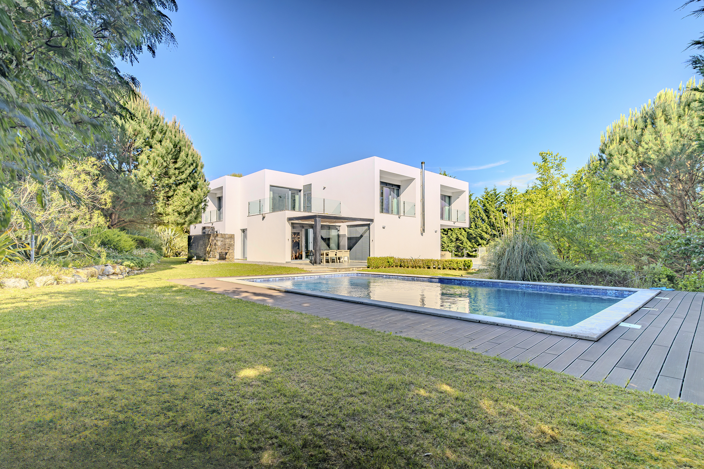 House in Belas with panoramic view